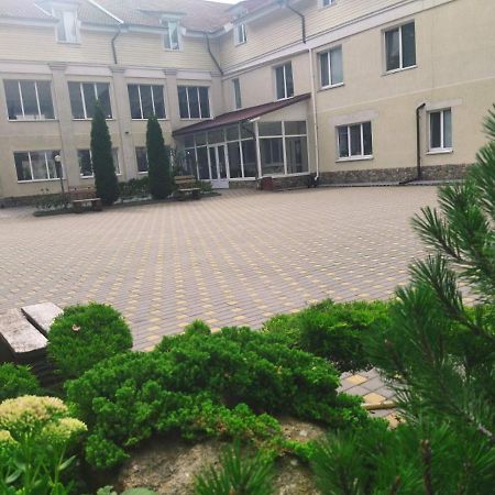 Zhyttedar Ulanov Экстерьер фото